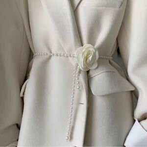 White Rose Vintage Romantic Pearl Belt